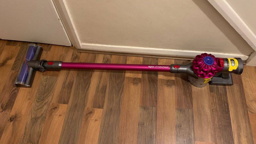 Is a vacuum cleaner a good gift? Dyson Cordless Vacuum Cleaner