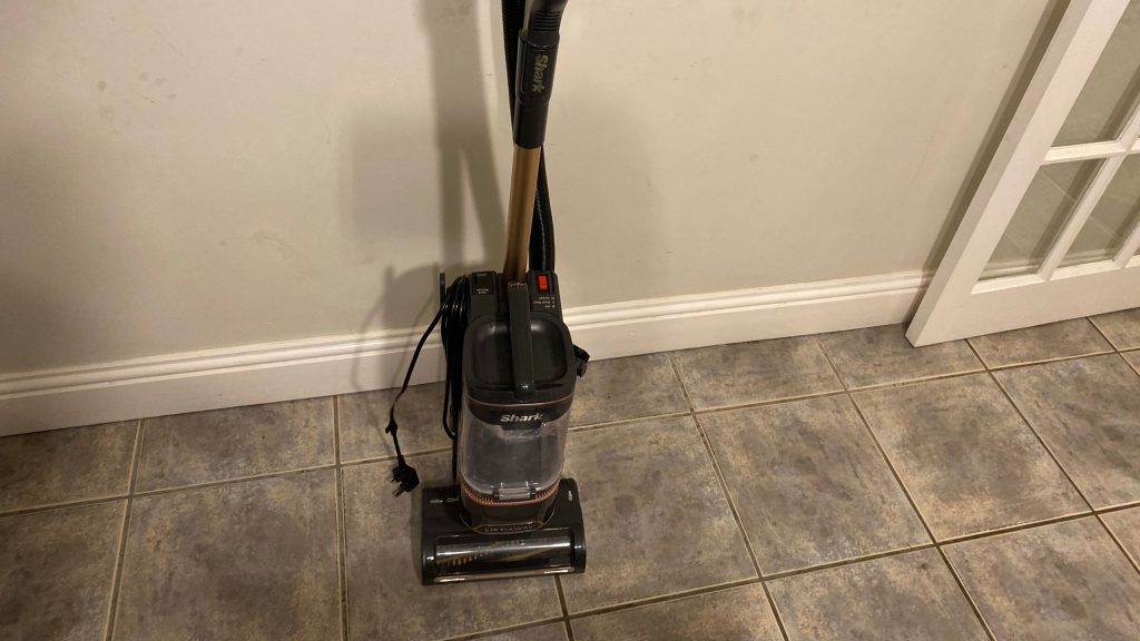 Is a vacuum cleaner a good gift? Shark upright vacuum cleaner